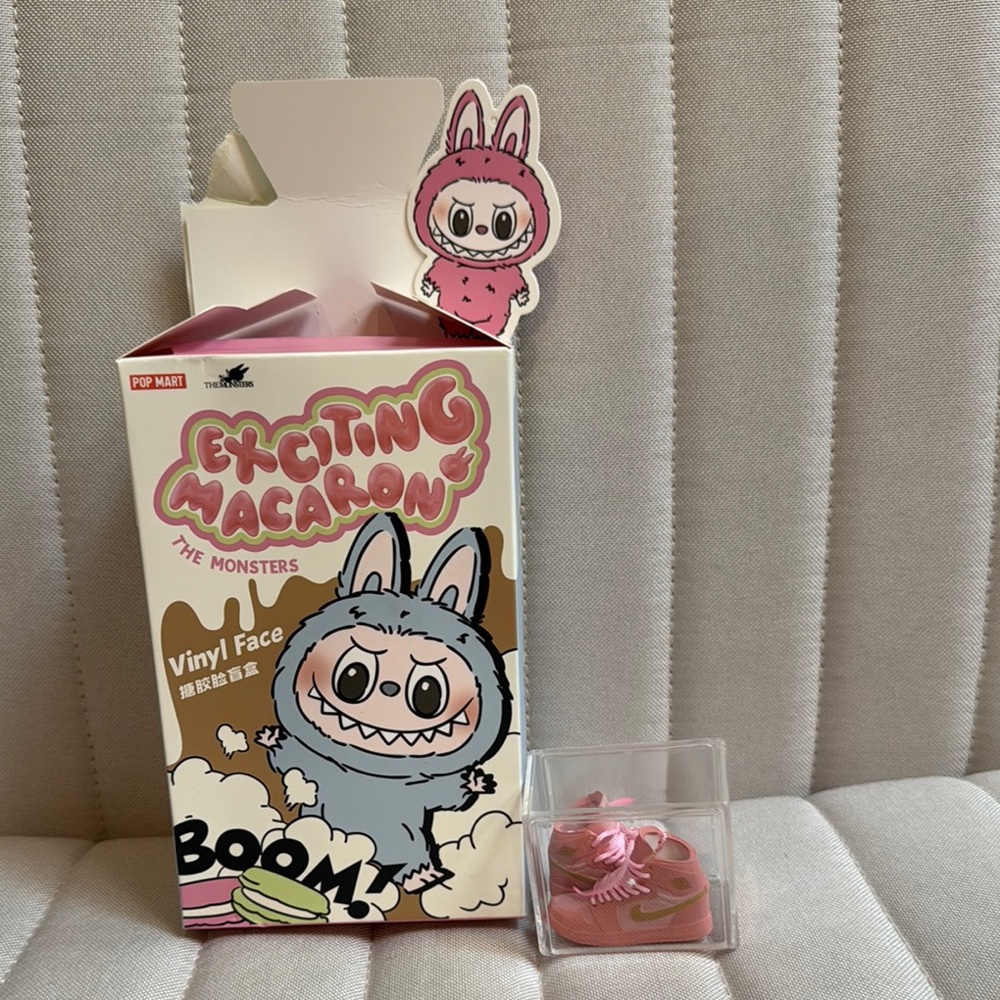POPMART Macaron Labubu